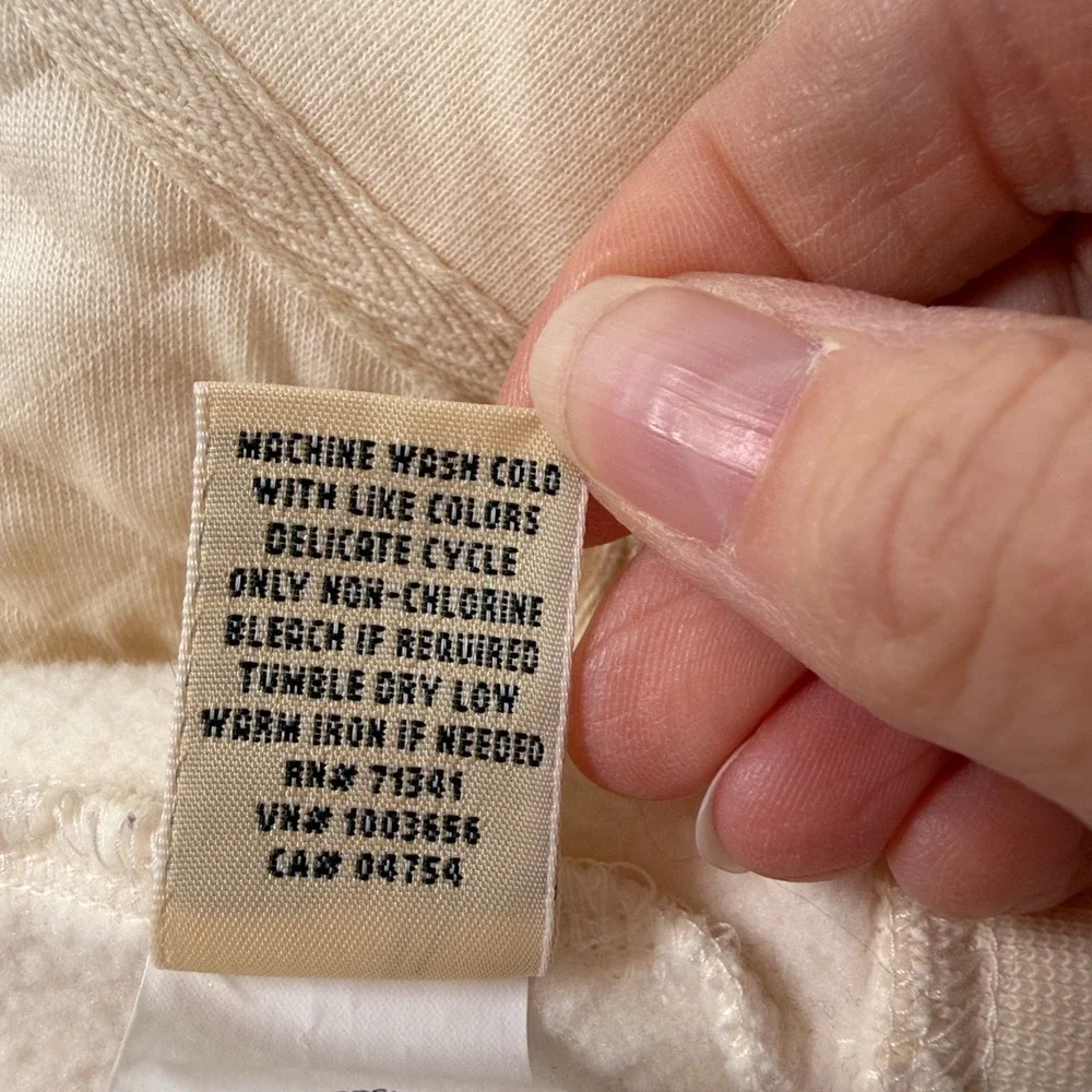 LL Bean Womens Quilted Full Zip Sweatshirt Sz M Petite Cream Outdoors Camp Trail - Picture 12 of 12